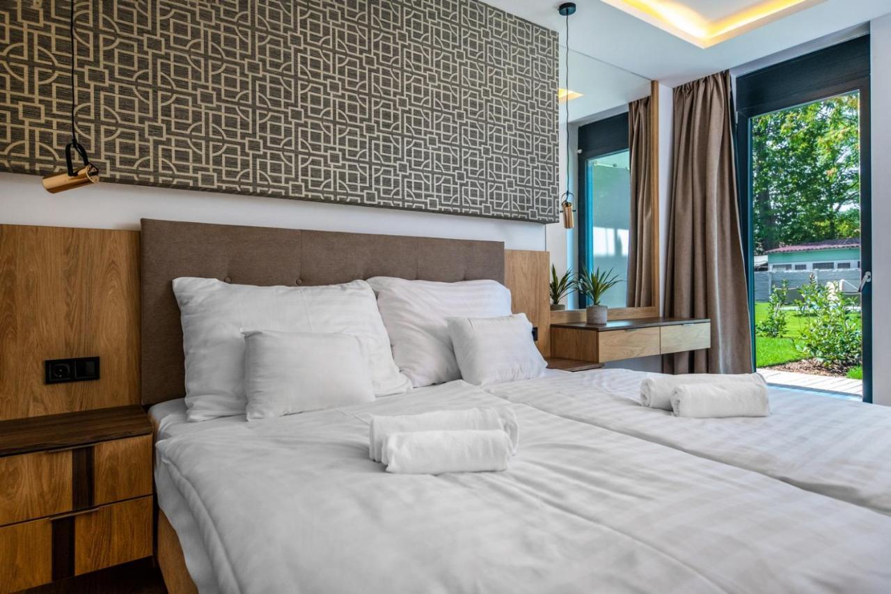 H55 Aparthotel Balatonlelle Exterior photo