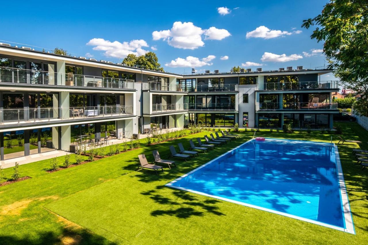 H55 Aparthotel Balatonlelle Exterior photo